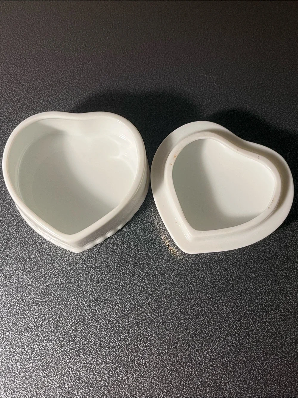 1980’s Designers Collection Grandmother Trinket Keepsake Heart Box w/ Lid